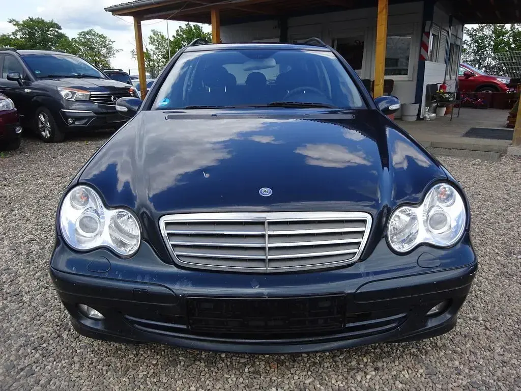 Second-hand Mercedes C220 150 CP (110 kW) 2004 Negru Break