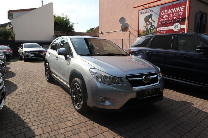 Silber Gebraucht 2015 Subaru XV Comfort SUV | 10.990 € (Fairer Preis) - Bild 1/4