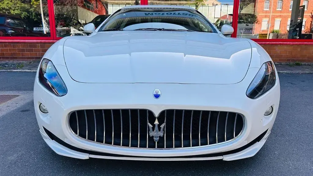Gebraucht Maserati Granturismo 441 PS (324 kW) 2012 Weiß Coupé
