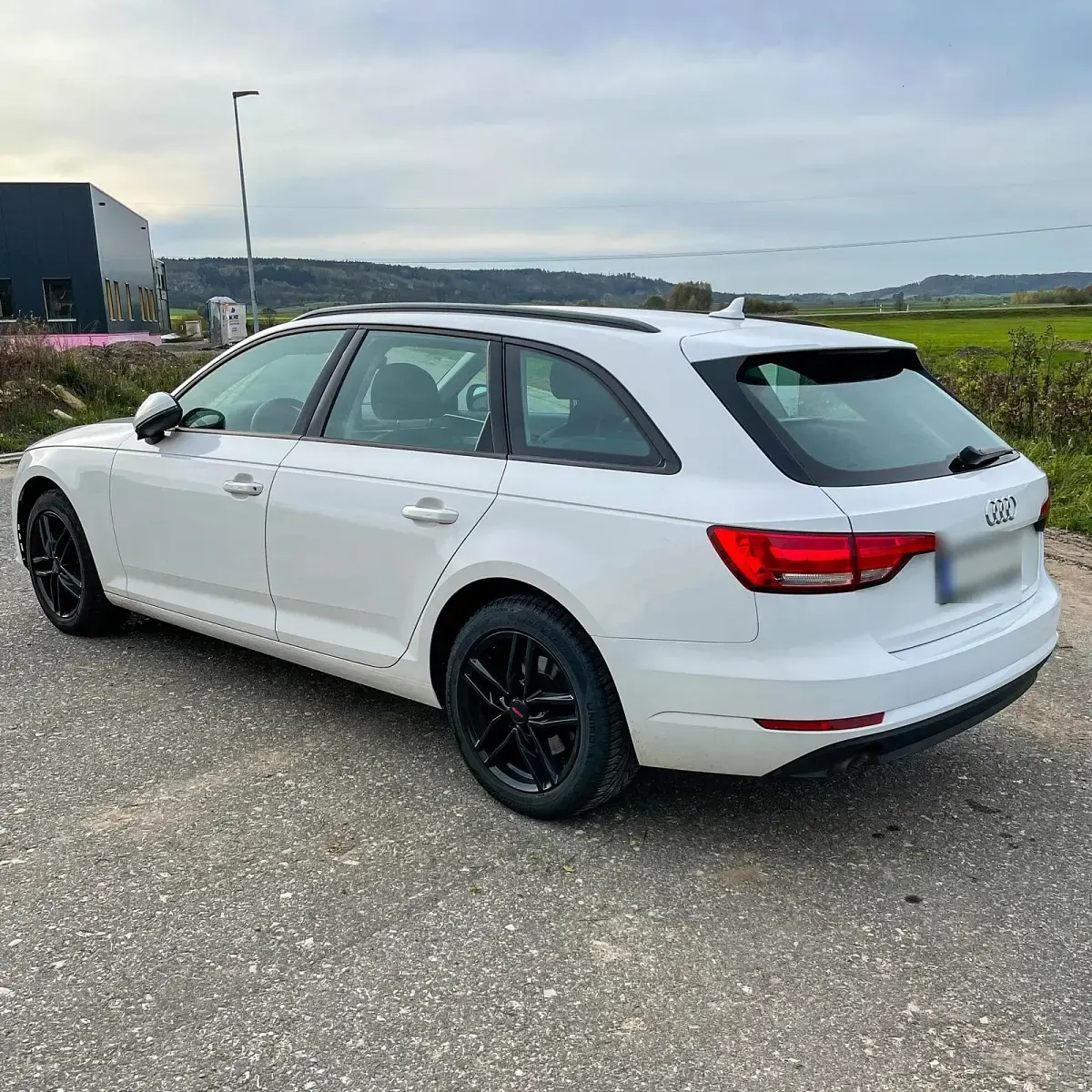 Gebraucht Audi A4 150 PS (110 kW) 2017 Weiß Kombi