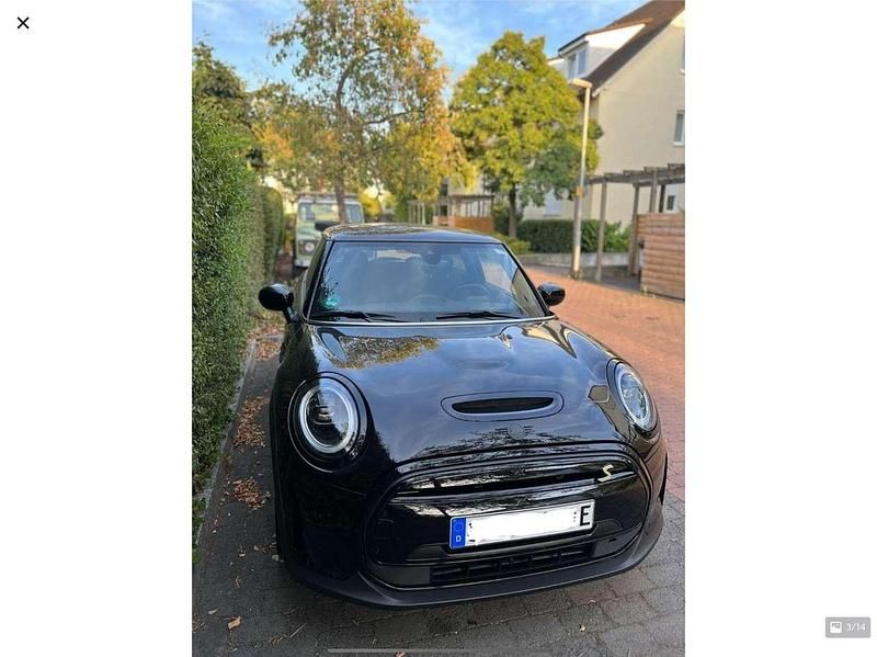 Gebraucht Mini Cooper SE Essential 135 kW (184 PS) 2021 Schwarz Kleinwagen