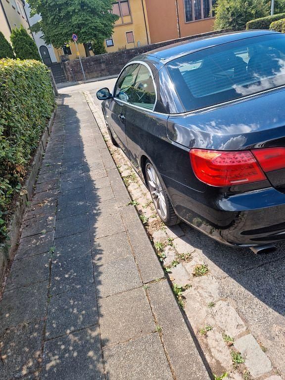 Gebraucht BMW 320 Cabriolet 184 PS (135 kW) 2010 Schwarz Cabrio