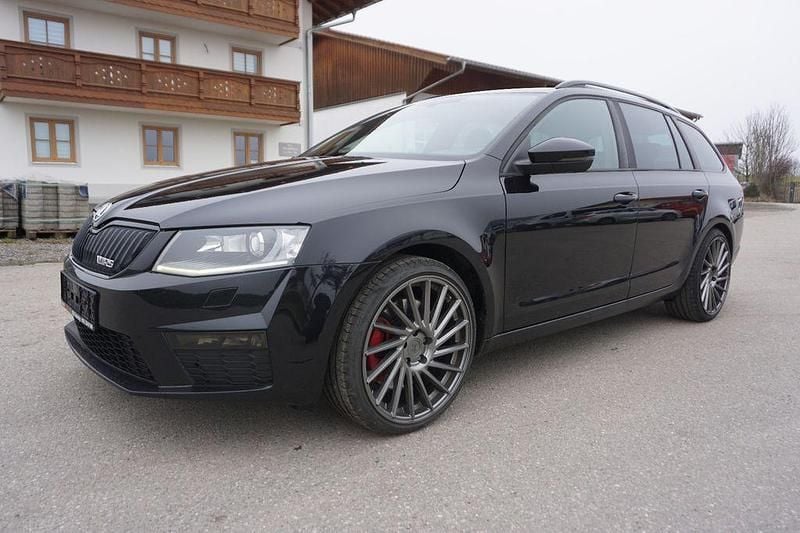Schwarz Gebraucht 2015 Skoda Octavia vRS Kombi | 9.990 € (Guter Preis) - Bild 1/4