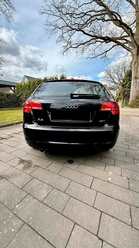 Second-hand Audi A3 Attraction 125 CP (91 kW) 2009 Negru Hatchback