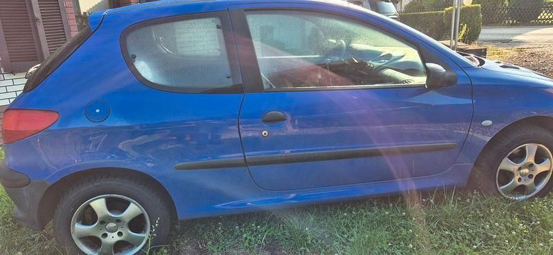 Blau Gebraucht 1998 Peugeot 206 Premium Limousine | 1.400 € (Fairer Preis) - Bild 1/4