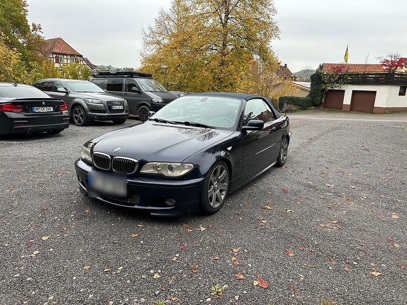 Blau Gebraucht 2004 BMW 330 Cabriolet M Sport Cabrio | 7.700 € (Fairer Preis) - Bild 1/4