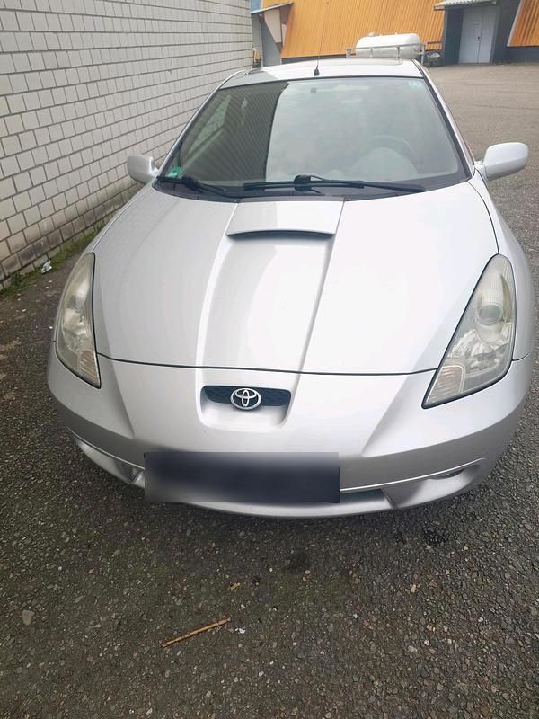 Gebraucht Toyota Celica 143 PS (105 kW) 2000 Silber Coupé