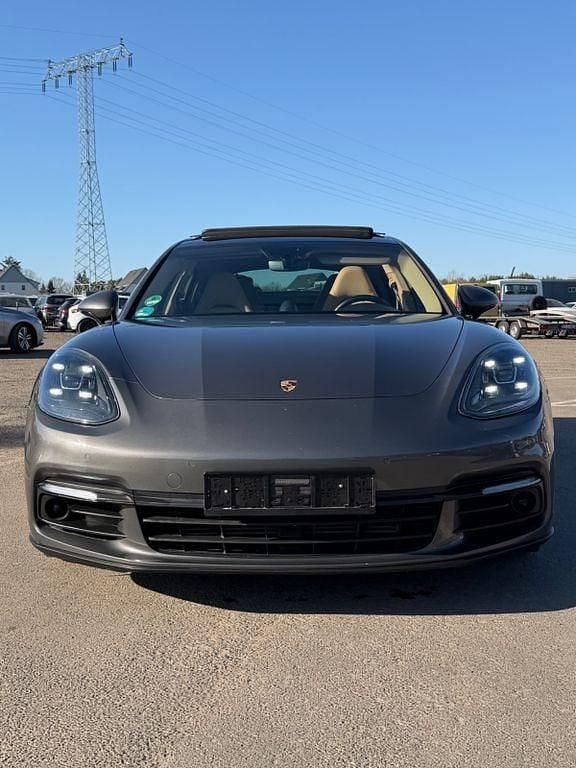 Gebraucht Porsche Panamera 4 330 PS (242 kW) 2017 Grau Limousine
