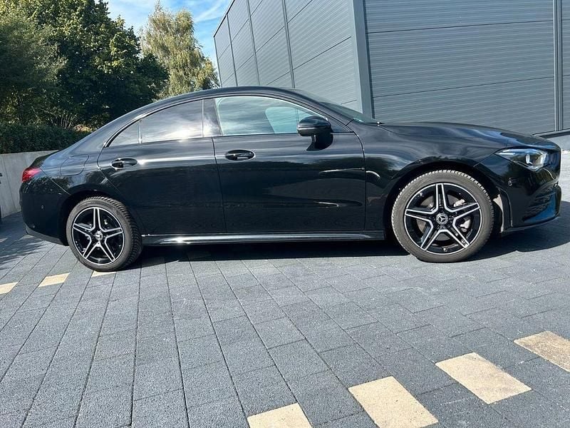 Gebraucht Mercedes CLA250e 160 PS (117 kW) 2023 Schwarz Limousine
