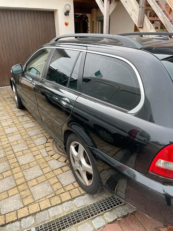 Second-hand Jaguar X-type 146 CP (107 kW) 2008 Negru Break