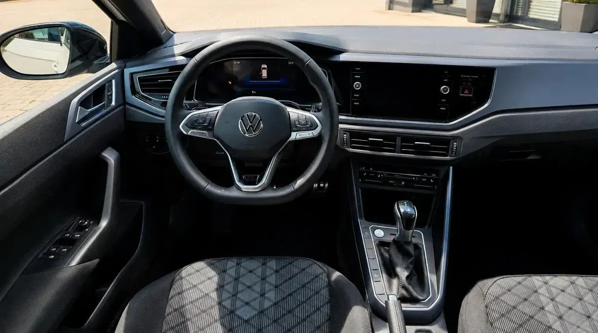 Gebraucht VW Taigo Style 116 PS (85 kW) 2026 Grau SUV