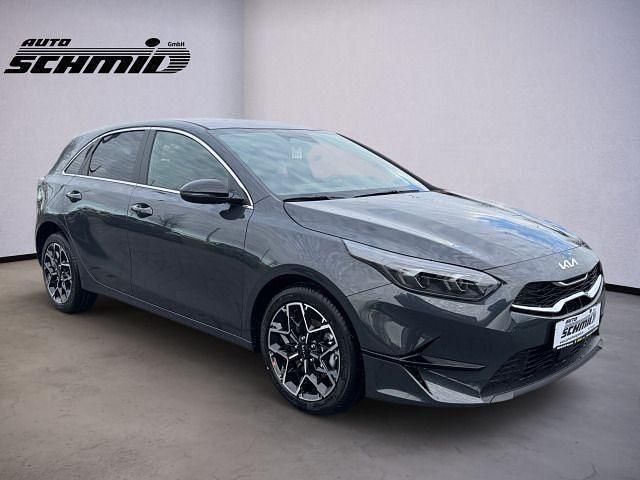 Gebraucht Kia Ceed 101 PS (74 kW) 2025 Pentametal met. Kleinwagen