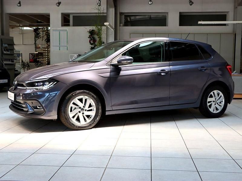 Gebraucht VW Polo Style 95 PS (69 kW) 2024 Rauchgrau metallic Kleinwagen