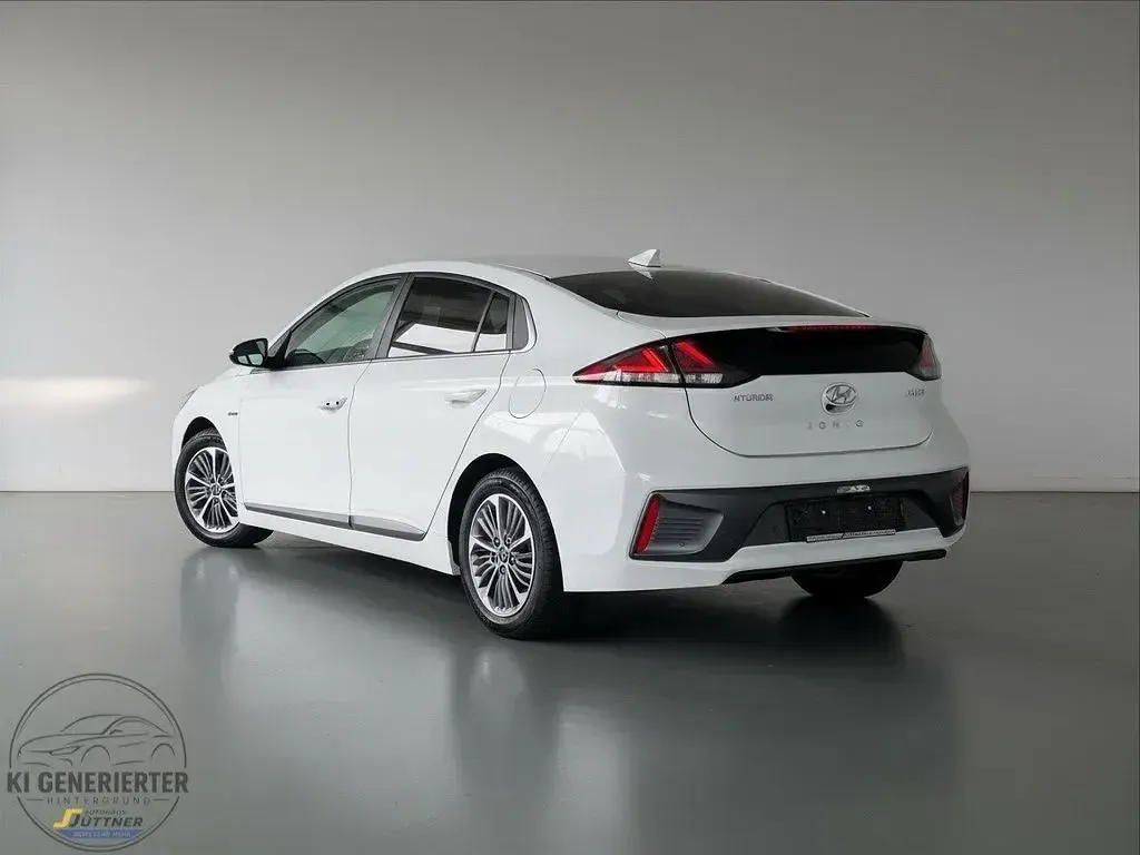 Gebraucht Hyundai Ioniq Premium 141 PS (103 kW) 2021 Weiß Kleinwagen