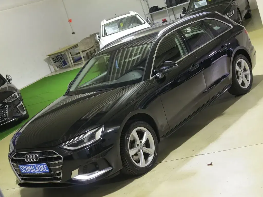 Gebraucht Audi A4 Advanced 190 PS (139 kW) 2020 Brillantschwarz Kombi