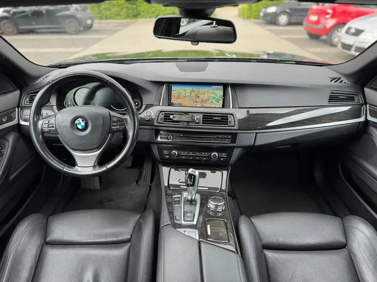 Gebraucht BMW 520 190 PS (139 kW) 2017 Schwarz Kombi