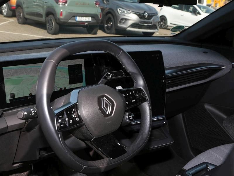 Gebraucht Renault Megane E-Tech Techno 160 kW (218 PS) 2022 Nachtblau + blackpearlschwarz Limousine