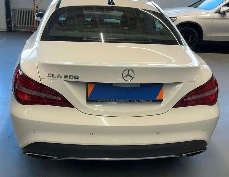 Gebraucht Mercedes CLA200 156 PS (114 kW) 2017 Weiß Limousine