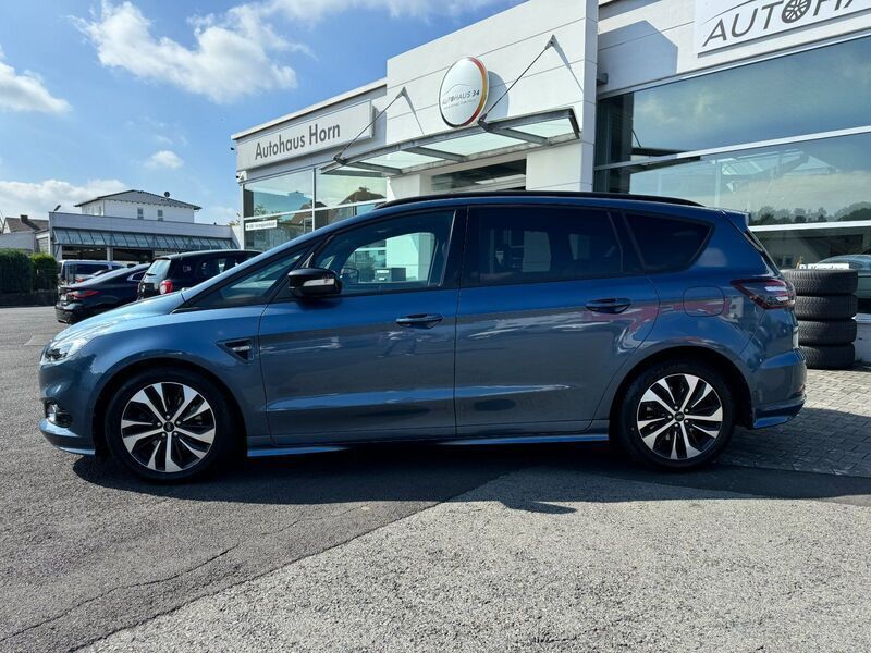 Blau (chromablau metallic) Gebraucht 2019 Ford S-MAX ST-Line Van / Kleinbus | 19.985 € (Fairer Preis) - Bild 1/4