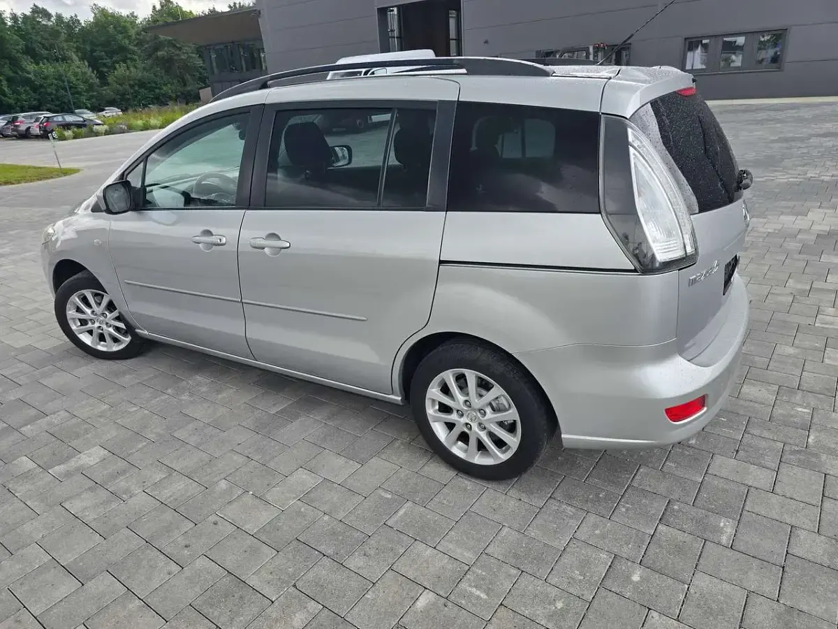 Gebraucht Mazda 5 Active 145 PS (106 kW) 2010 Satinsilber metallic Van / Kleinbus