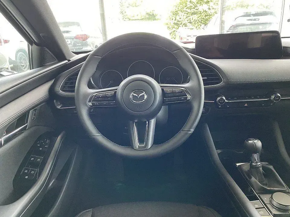 Neu Mazda 3 Homura-Line 140 PS (102 kW) 2026 Snowflake white pearl Limousine