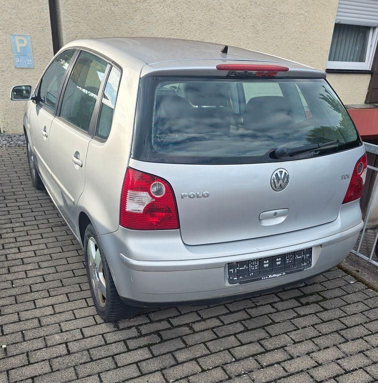 Silber Gebraucht 2004 VW Polo Limousine | 750 € (Superpreis) - Bild 1/4