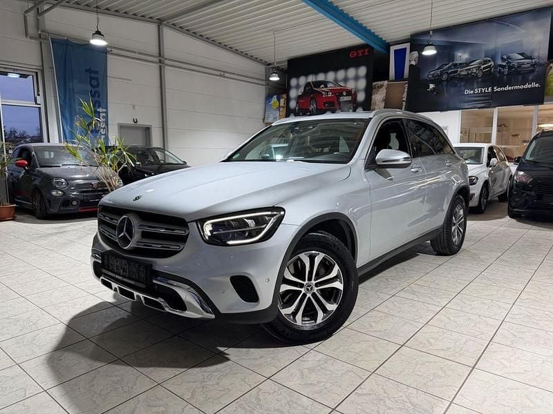 Silber Gebraucht 2020 Mercedes GLC220 SUV | 29.800 € (Guter Preis) - Bild 1/4