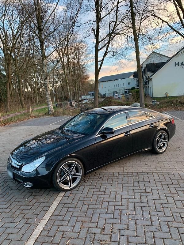 Gebraucht Mercedes CLS500 387 PS (284 kW) 2008 Schwarz Limousine