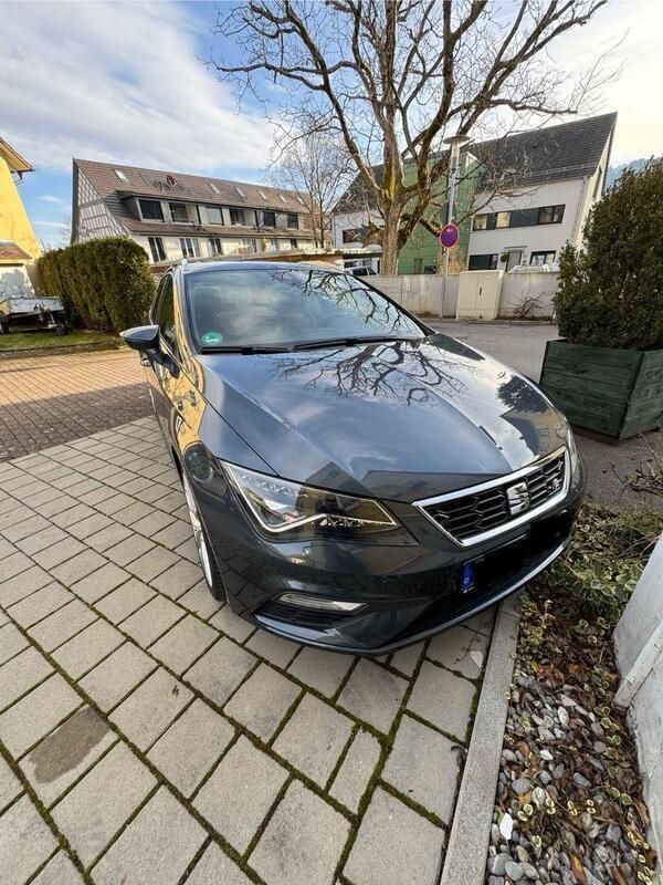 Grau Gebraucht 2018 Seat Leon ST FR Kombi | 17.300 € (Fairer Preis) - Bild 1/4