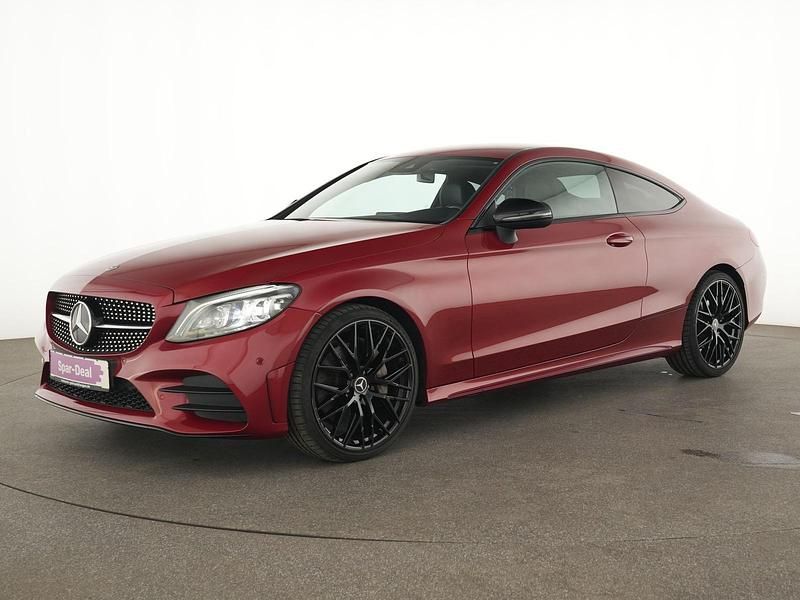 Hyazinthrot Gebraucht 2018 Mercedes C300 AMG Coupé | 28.789 € (Guter Preis) - Bild 1/4