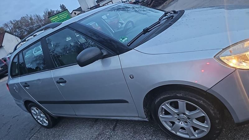 Gebraucht Skoda Fabia 70 PS (51 kW) 2010 Kombi