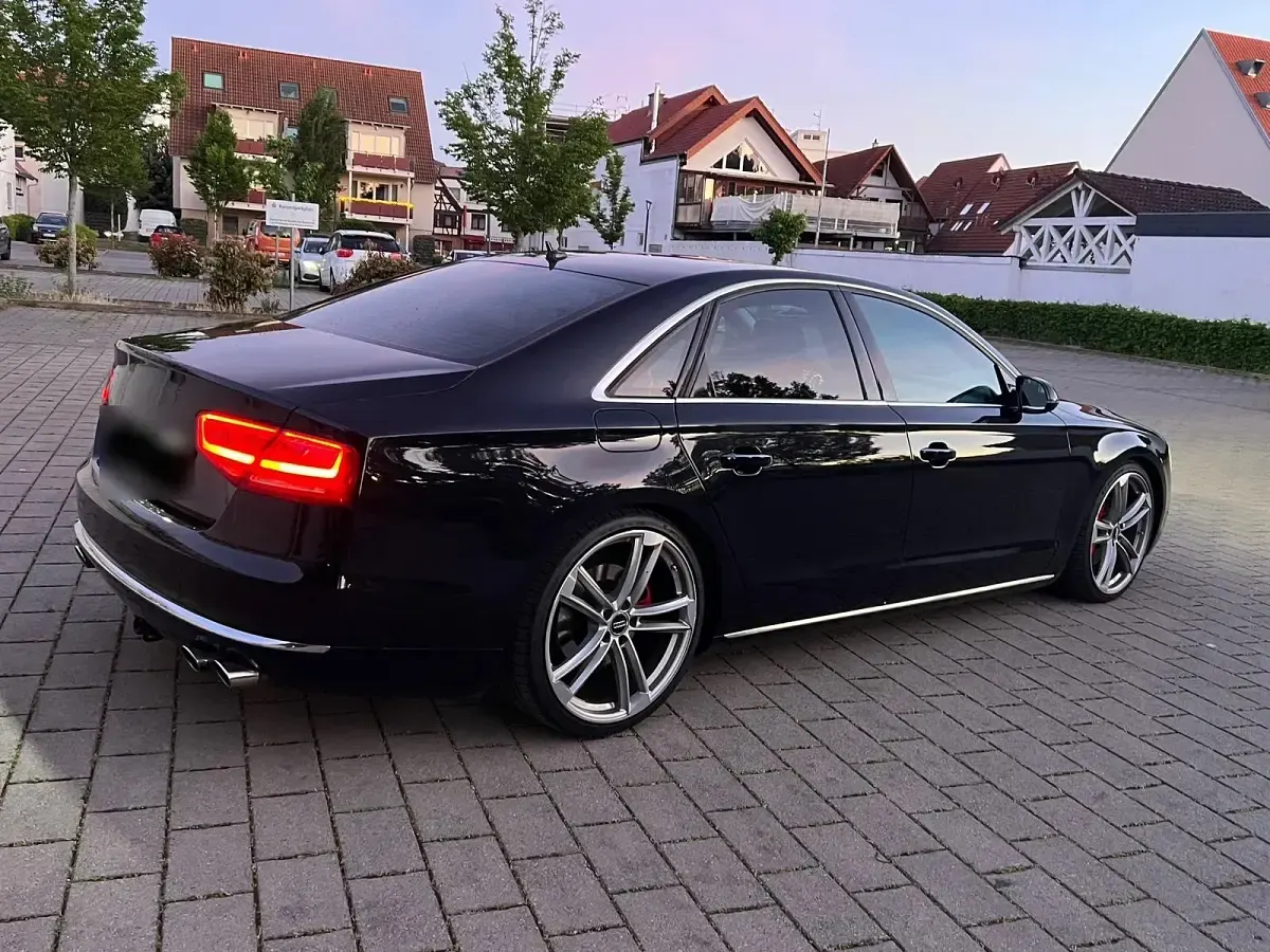 Second-hand Audi A8 258 CP (189 kW) 2012 Negru Berlinǎ