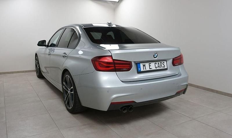 Gebraucht BMW 330 M Sport 252 PS (185 kW) 2019 Silber Limousine