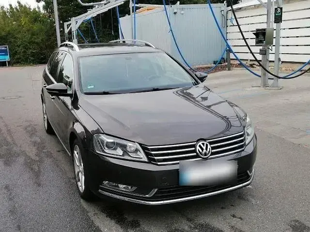 Gebraucht VW Passat Comfortline 140 PS (102 kW) 2013 Braun Kombi