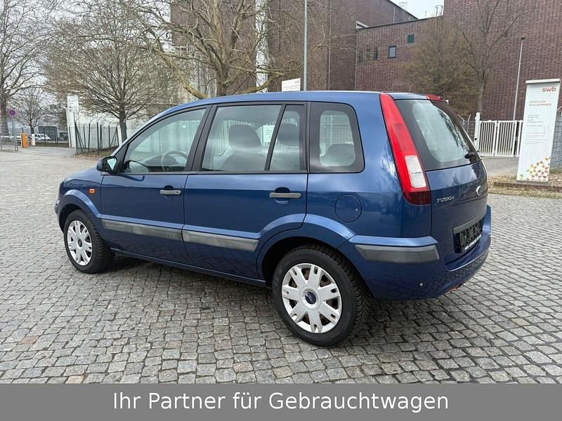 Gebraucht Ford Fusion Style 80 PS (58 kW) 2008 Blau Kleinwagen