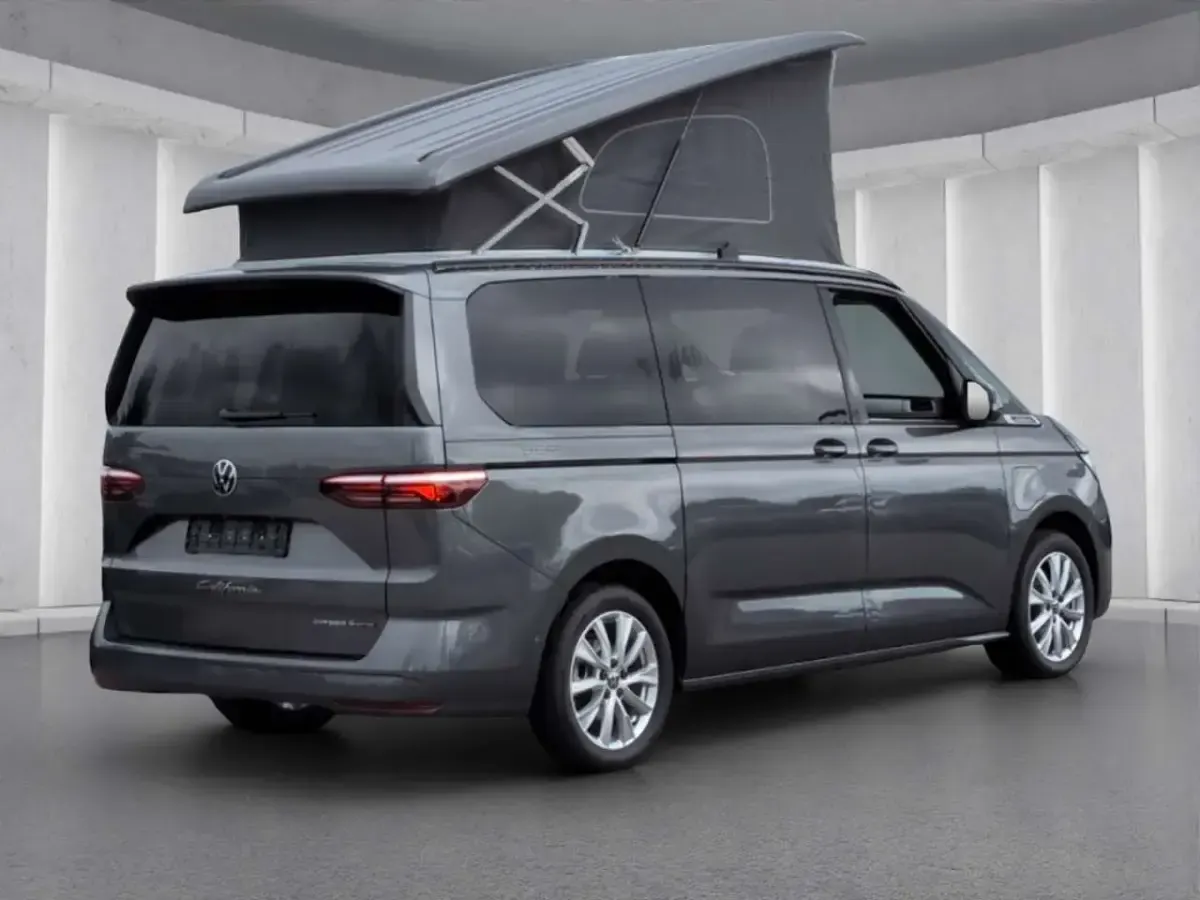 Gebraucht VW T7 Beach 245 PS (180 kW) 2025 Indiumgrau metallic Van