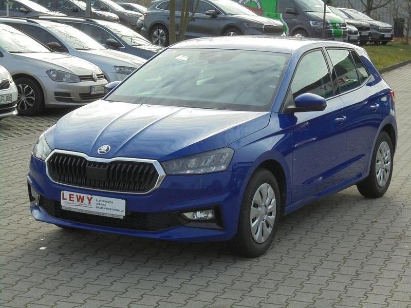 Gebraucht Skoda Fabia Active 95 PS (69 kW) 2022 Blau Limousine