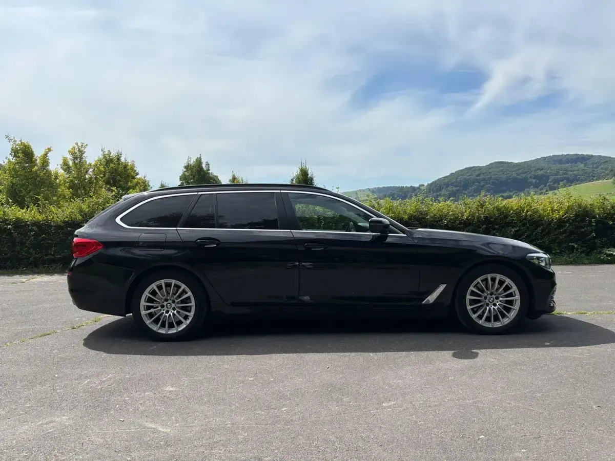 Second-hand BMW 520 190 CP (139 kW) 2018 Negru Break