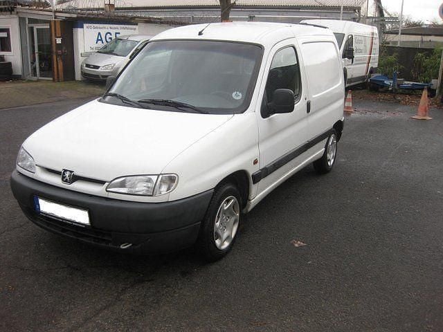 Weiß Gebraucht 1999 Peugeot Partner Van / Kleinbus | 2.650 € (Fairer Preis) - Bild 1/4