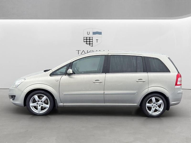 Gebraucht Opel Zafira Cosmo 150 PS (110 kW) 2008 Beige Van / Kleinbus