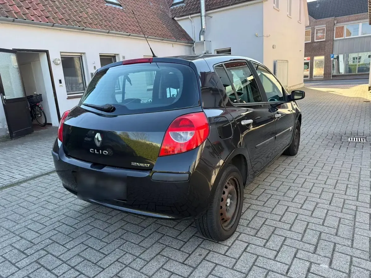 Gebraucht Renault Clio III 88 PS (64 kW) 2007 Schwarz Kleinwagen