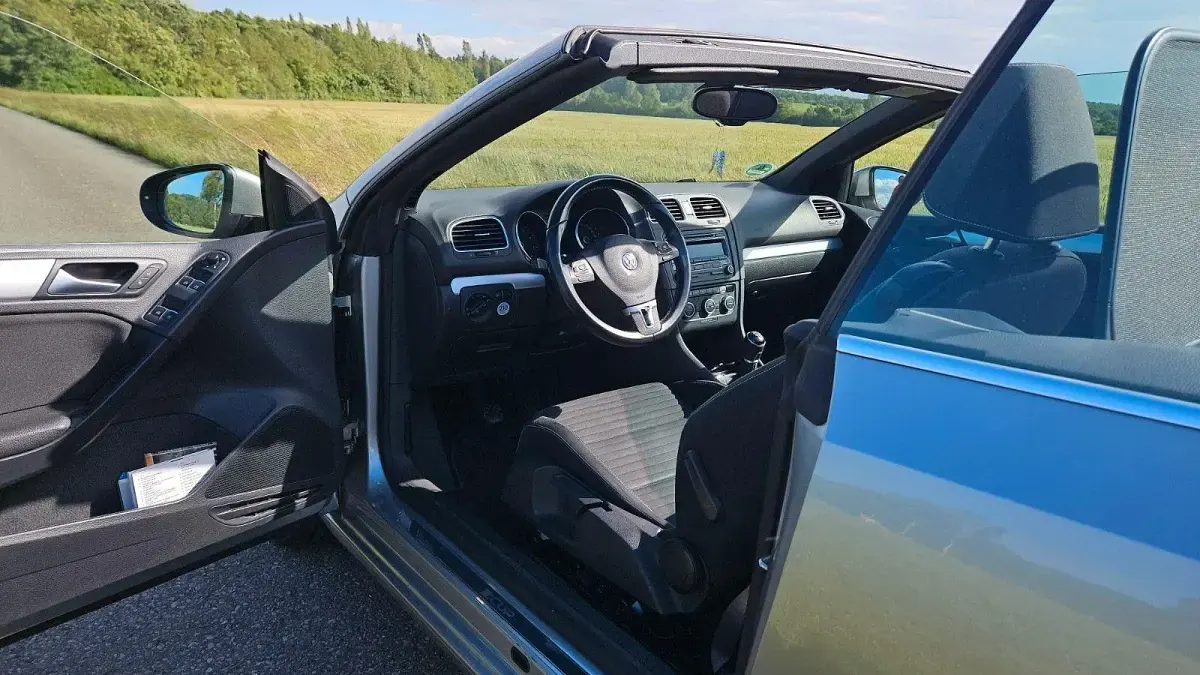 Gebraucht VW Golf Cabriolet Cup 105 PS (77 kW) 2014 Silber Cabrio