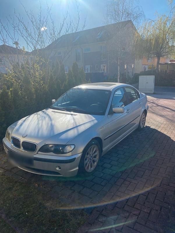 Second-hand BMW 320 170 CP (125 kW) 2002 Argintiu Berlinǎ