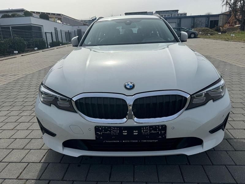 Gebraucht BMW 318 Advantage 150 PS (110 kW) 2020 Weiß Kombi