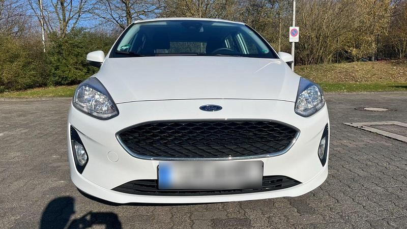 Gebraucht Ford Fiesta Cool & Connect 101 PS (74 kW) 2018 Weiß Kleinwagen