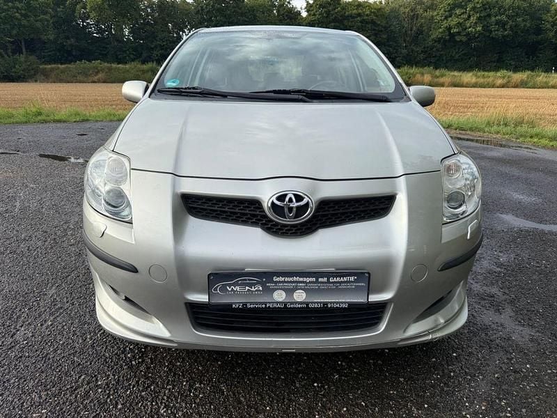 Gold Gebraucht 2007 Toyota Auris Executive Limousine | 5.450 € (Fairer Preis) - Bild 1/4