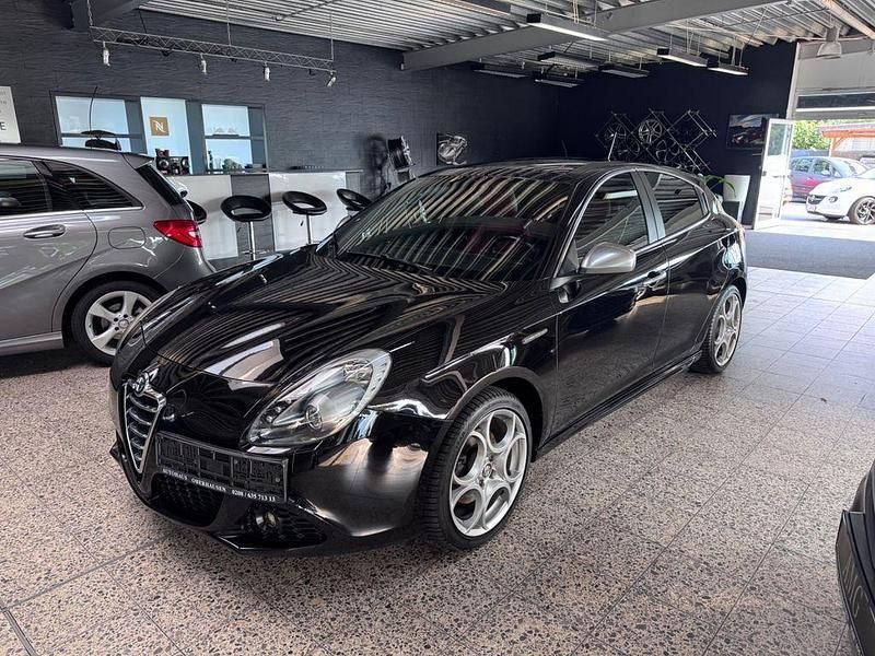 Schwarz Gebraucht 2011 Alfa Romeo Giulietta Turismo Kleinwagen | 4.400 € (Guter Preis) - Bild 1/4