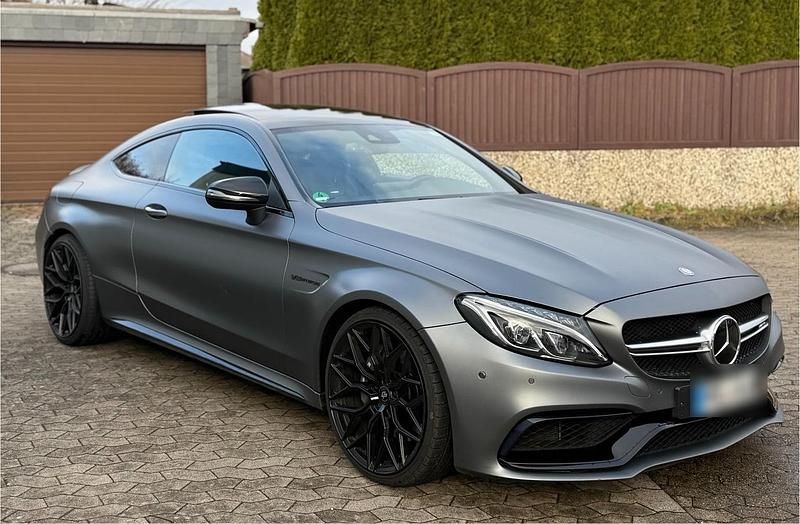 Grau Gebraucht 2016 Mercedes C63 AMG AMG Coupé | 47.999 € (Etwas zu teuer) - Bild 1/4