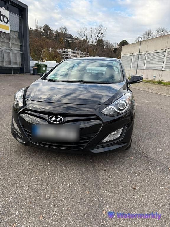Schwarz Gebraucht 2014 Hyundai i30 Classic Limousine | 5.200 € (Guter Preis) - Bild 1/4