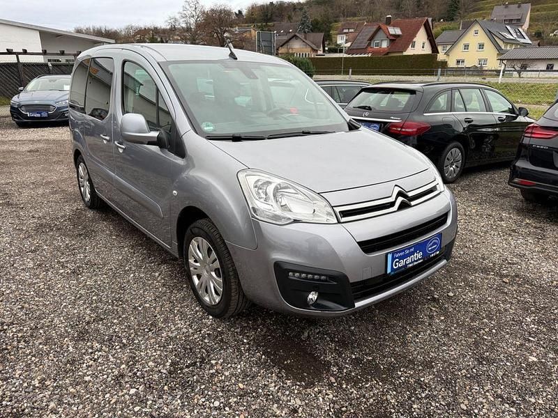 Grau Gebraucht 2018 Citroën Berlingo SELECTION Kombi | 9.800 € - Bild 1/4